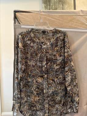 Ann Taylor Women's Size 14 Abstract Animal Print Long Sleeve Button Down Blouse